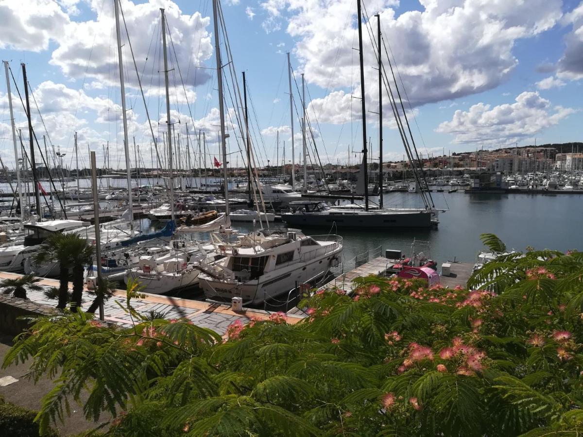 Appartement 1Ere Ligne Vue Port Avec Balcon, Piscine Агд Экстерьер фото